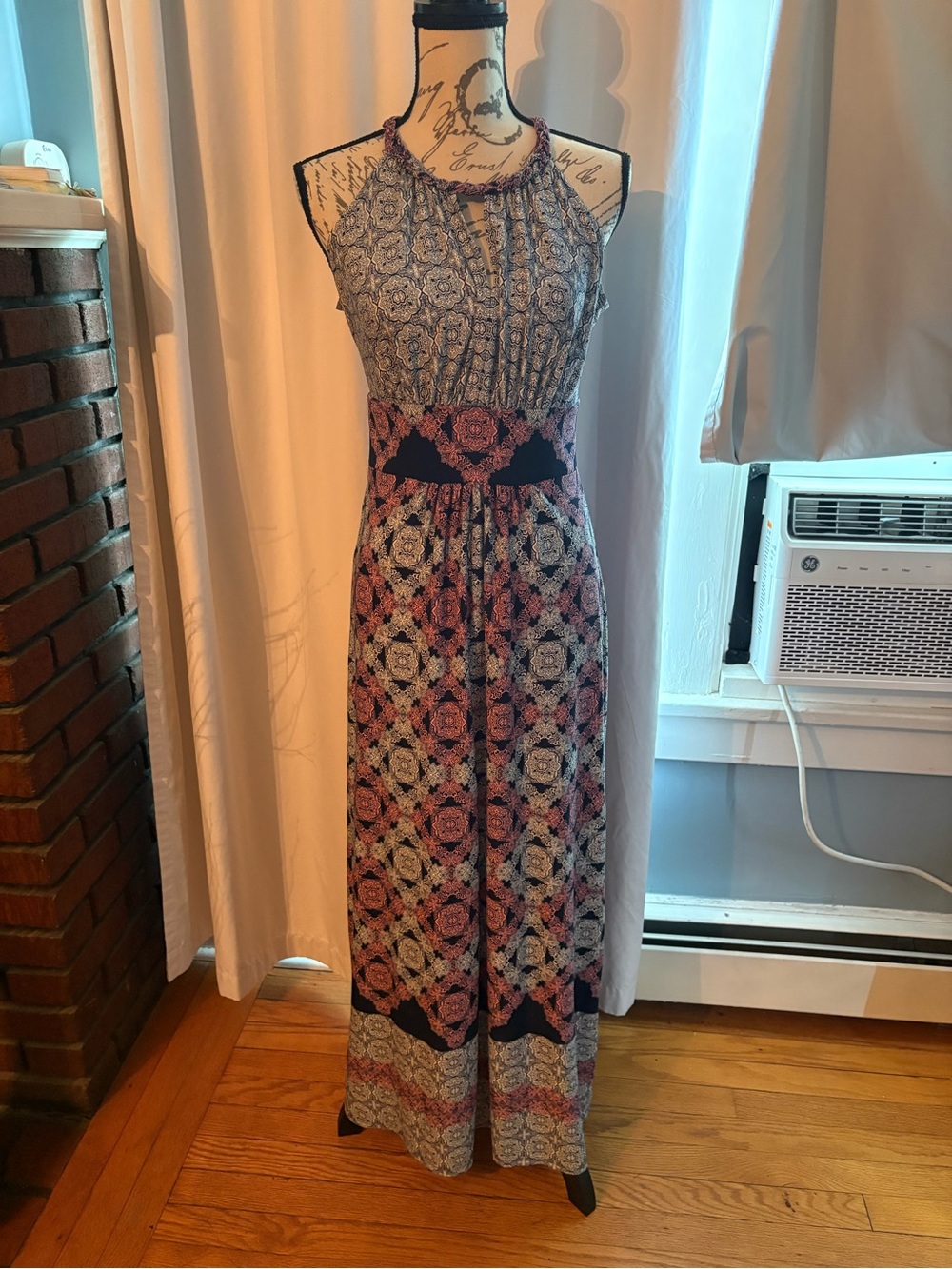 Maggie London Printed Maxi Dress in Navy and Pink sz SP